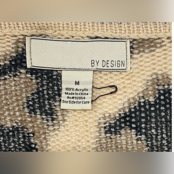 By Design PullOver - Picture 4 of 5